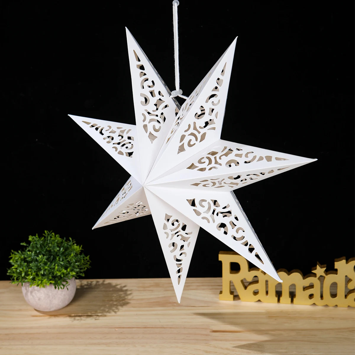 🎄 Adorno Navideño Colgante de Estrella Hueca.