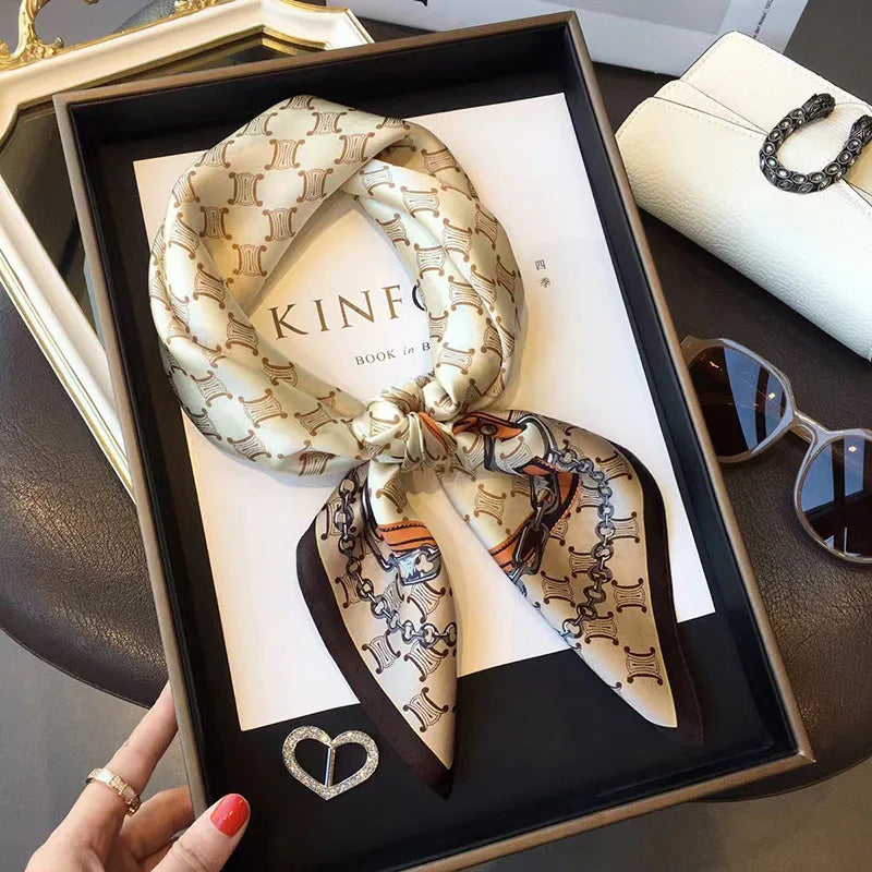 🧣 Pañuelo de Imitación Seda – Elegante y Versátil