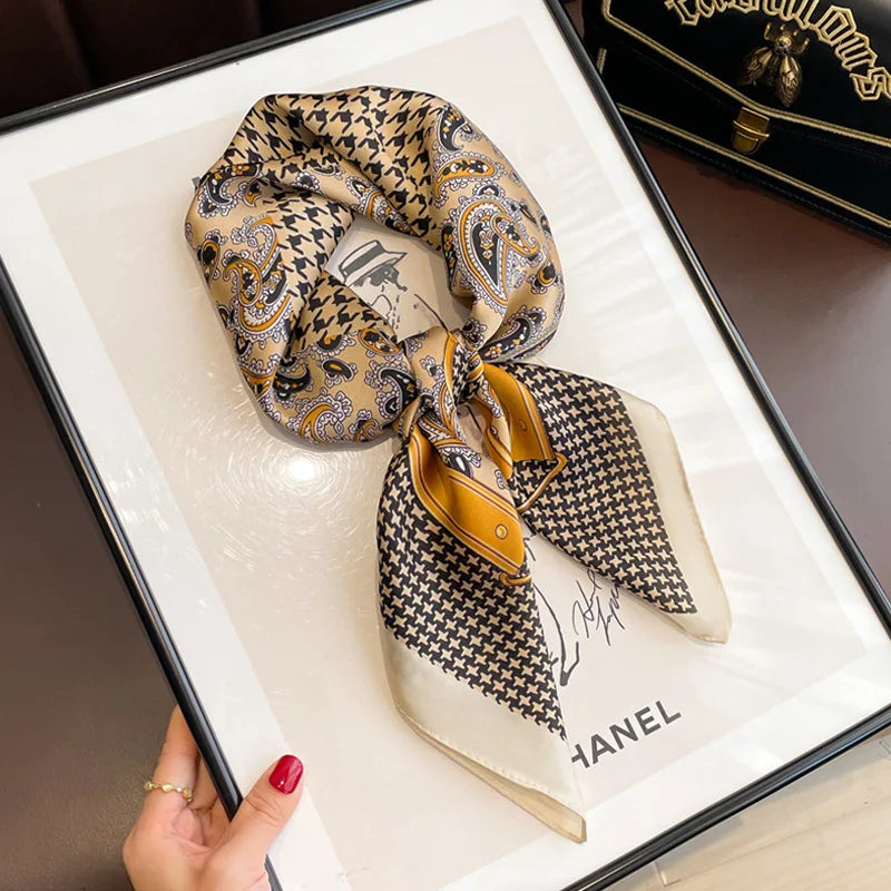 📌 Pañuelo de Seda para Mujer Baalmar