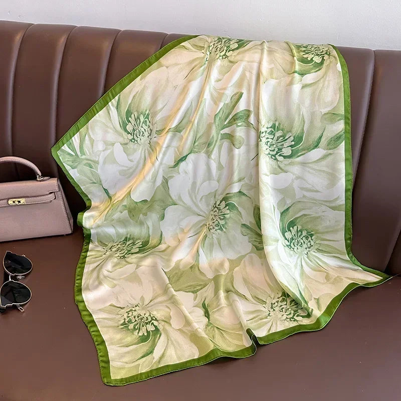 🧣 Pañuelo de Satén Geru Giraffe – Elegancia y Versatilidad