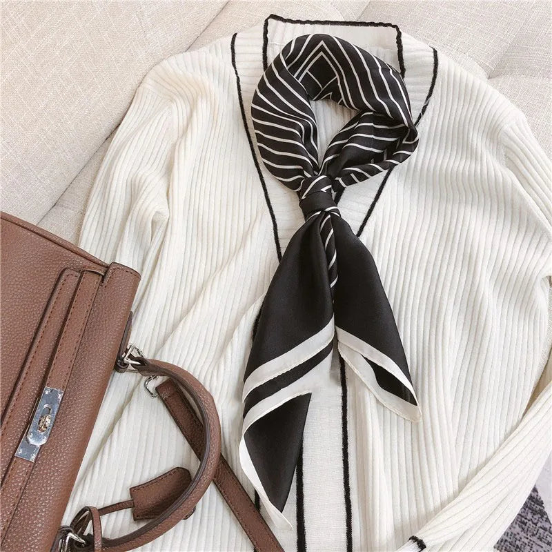 🧣 Pañuelo de Imitación Seda – Elegante y Versátil