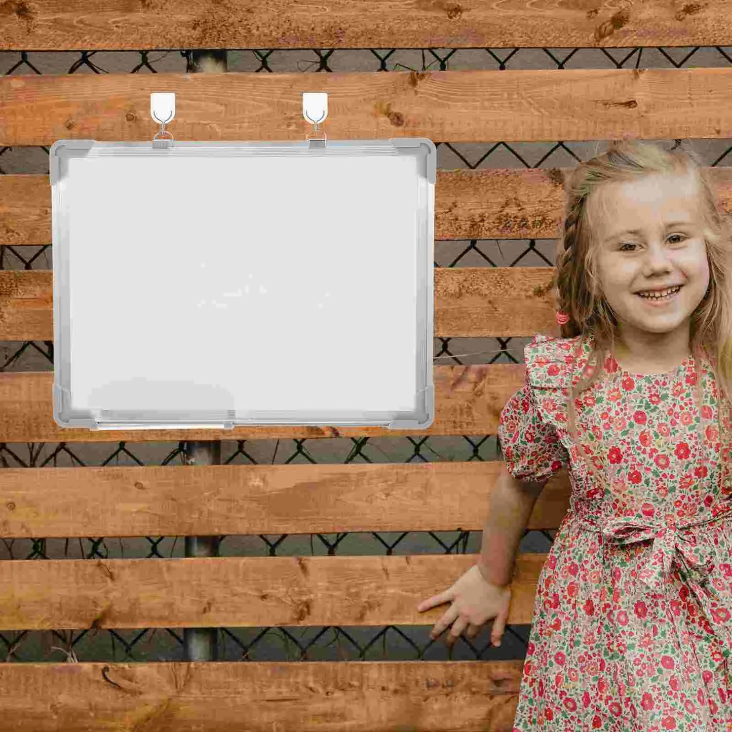 📋 Pizarra Magnética Colgante Pequeña con Borrado en Seco 🖊️