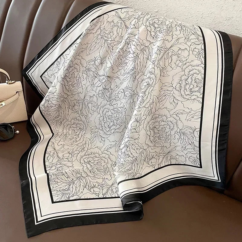 🧣 Pañuelo de Satén Geru Giraffe – Elegancia y Versatilidad