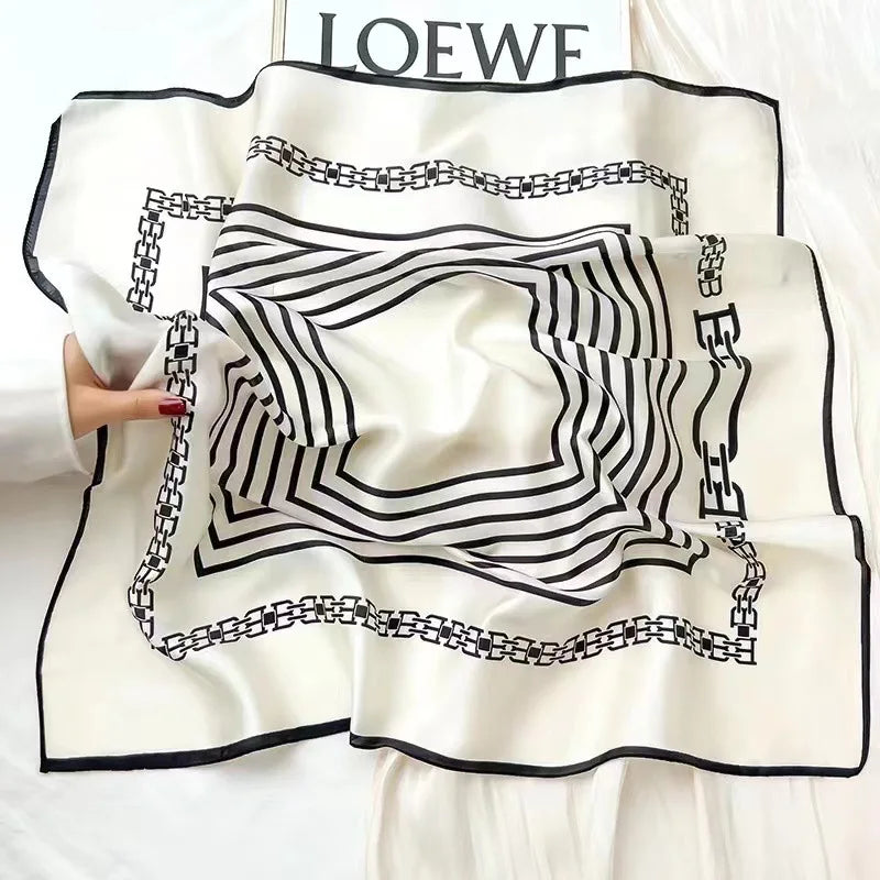 🧣 Pañuelo de Imitación Seda – Elegante y Versátil