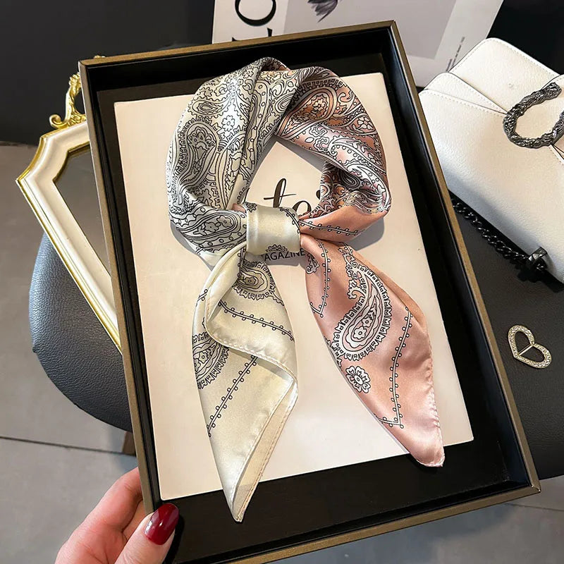 🧣 Pañuelo de Imitación Seda – Elegante y Versátil