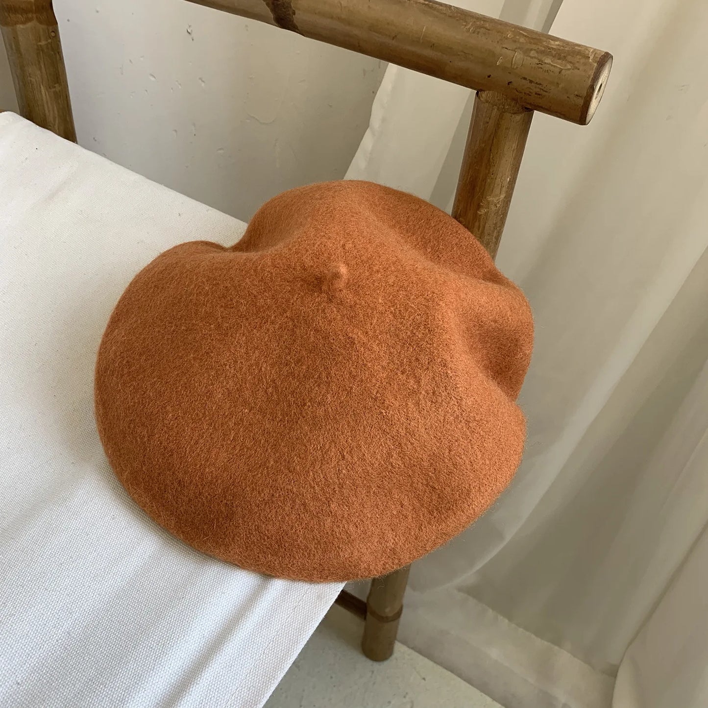 🎩 Boina de Lana para Mujer – Elegancia y Versatilidad