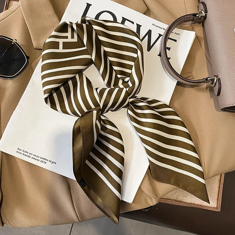 📌 Pañuelo de Mujer RUNMEIFA Estilo Fashion – Estampado a Cuadros, Versátil y Ligero