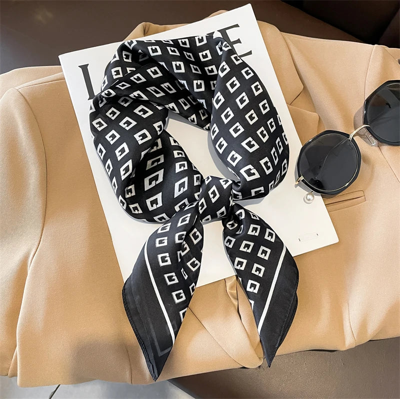 📌 Pañuelo de Mujer RUNMEIFA Estilo Fashion – Estampado a Cuadros, Versátil y Ligero